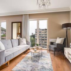 Elegant Cape Royale Suite