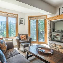 Mammoth Green #210 - Nearly Ski-in Ski-Out 2 Bedroom 2 Bath, Sleeps 6 on Golf Course