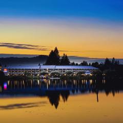 Inn on Long Lake