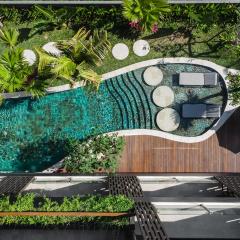 Villa Paradoxe by BaliSuperHost