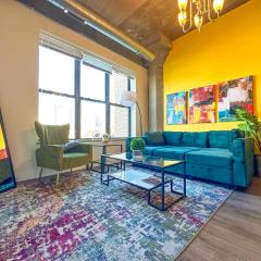 Spacious 2BR South Loop Suite with Skyline View, Optional Parking and Gym Access Close to McCormick Place, Grant Park, Museum Campus & CTA Lines