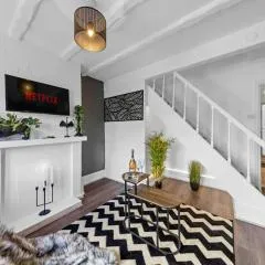 Charming Chatham Apartment with 3 Bedrooms