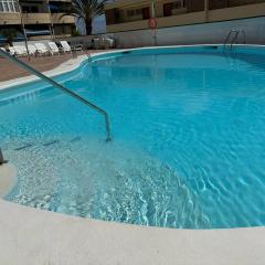 KALMA beach house,by Mahbo