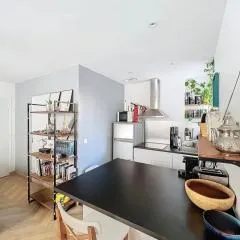 Charming 2-Room Paris Getaway Near Le Marais
