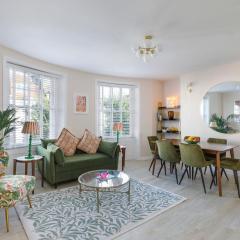 The Chic Coastal Retreat - 3BD