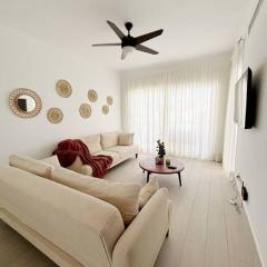 Corals Retreat 2BR Beach Condo