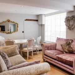 Whispering Place Georgian Grade II Sleeps 6 Adults 3 mins from Safari Park & Steam Train