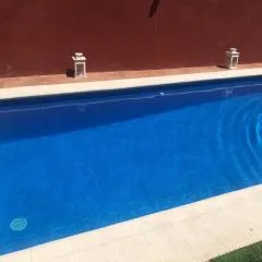 Villa Cedillo con piscina privada y barbacoa cerca Puy du Fou y Parque Warner