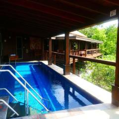 Villa Divina at Framadani estate - Jungle villa with a pool