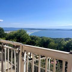 Charmant studio avec terrasse privée et vue exceptionnelle