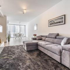 Chic Downtown Hideaway
