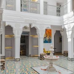 Boutique Hotel La Maison dArts et Medicine
