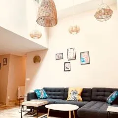 Stylish Loft Paris 17- 3 bdrs - 2 bathrs - 7 pers
