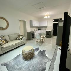 Zahara Cousy Home