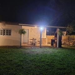 Casinha Grão de Areia de frente para o mar