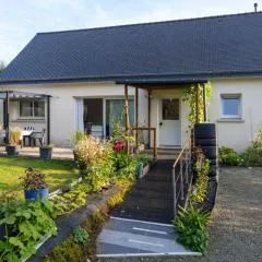Maison avec terrasse et jardin