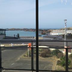 Appartement avec WIFI VUE SUR MER plage du Coz-Pors à TREGASTEL - Réf 609