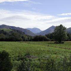 Gîtes Jara et Mendia, Maison Eguzki-Lore, Saint-Jean-Pied-de-Port, Pays Basque