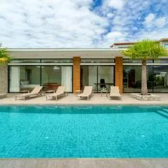 4 Bedroom Private Pool Villa in Rawai by RESAVA