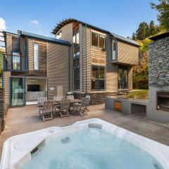 Belfast Retreat - Views and Spa Pool