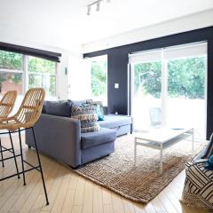 South Beach Walk to Sea Free Parking & Balcony Family & Pet Friendly