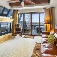36 Sweet Newpark Townhome on the Creek townhouse