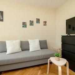 Studio w Centrum Warszawy z Widokiem na Miasto, Wanną i Balkonem by Noclegi Renters
