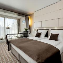 Sea Breeze private apartment in MARINE HOTEL