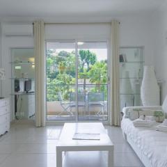 LE BELLA studio avec balcon idéal pour une évasion à deux, au calme et proche du centre-ville