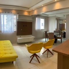 Apartamento de 2 quartos com vaga de garagem para carros pequenos