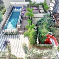 TEM TUDO Piscina Academia Sauna Squash