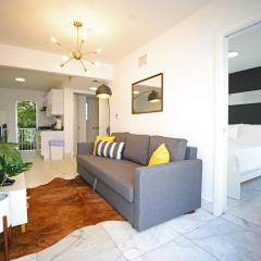 South Beach 2 Bedroom Family Pet Friendly Apartment with Free Parking on Premise