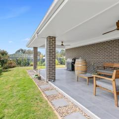 Pineapple House Furry Friends Welcome