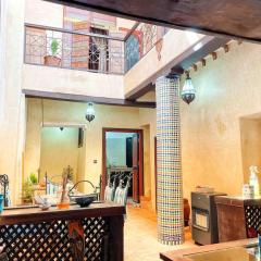 Petit Riad authentique tout proche de Dar El Bacha
