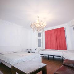Spacious 4 Person Bedroom in Marylebone Central London