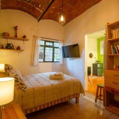 chill green beautiful downtown area TV good Wifi