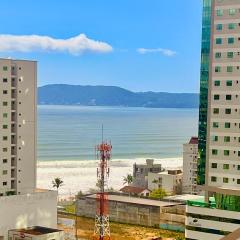 Apartamento vista mar, 2 quartos e garagem