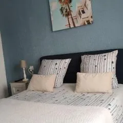 APPARTEMENT T2 confort,Parking,balcon,près Parc des Expositions,10 minutes plage
