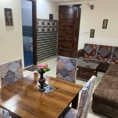 Elite Heaven Retreat 1 BHK Budget Home Stay Tapovan
