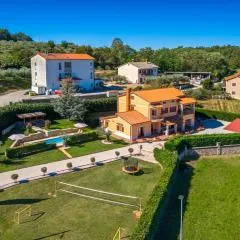 Beautiful Villa Parenzana with pool in Vizinada