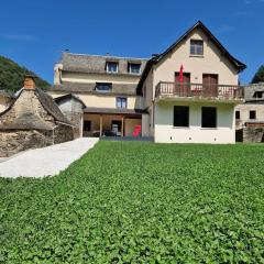 Maison Vidal, au pied de l'Aubrac