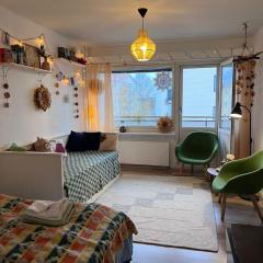 Cozy City-Center Apartment by Angry Birds Park