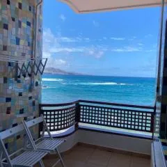 Estudio luminoso, primera línea de playa de las canteras