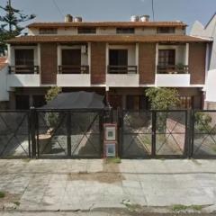 CASA PARA DESCANSAR, CON BUENAS VIBRAS Y CREAR LINDOS RECUERDOS - Casa entera tipo duplex en Mar de Ajo