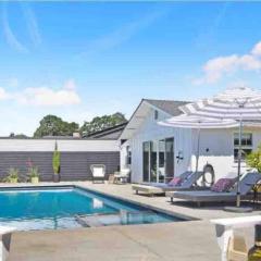 Relaxing Palmer Farmhouse Pool Hot Tub Putting