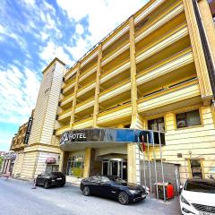 Amazon Hotel - Free Massage