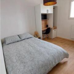 Chambre avec Salle d'eau privée