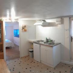 Studio indépendant avec jardin