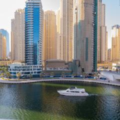 Elegant 1BR with Breathtaking View in Dubai Marina