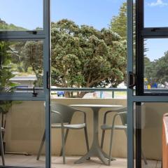 Oceanside Cosy Corner